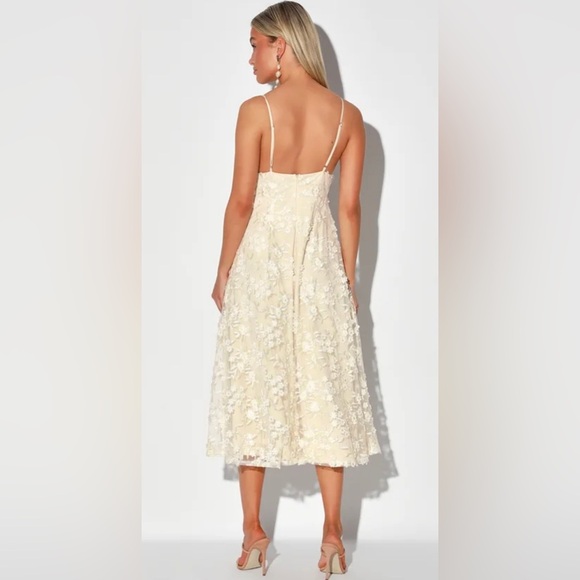 Lulu’s | Floral Midi Dress | Large | NWT | Rare Find ✨ - Picture 4 of 8